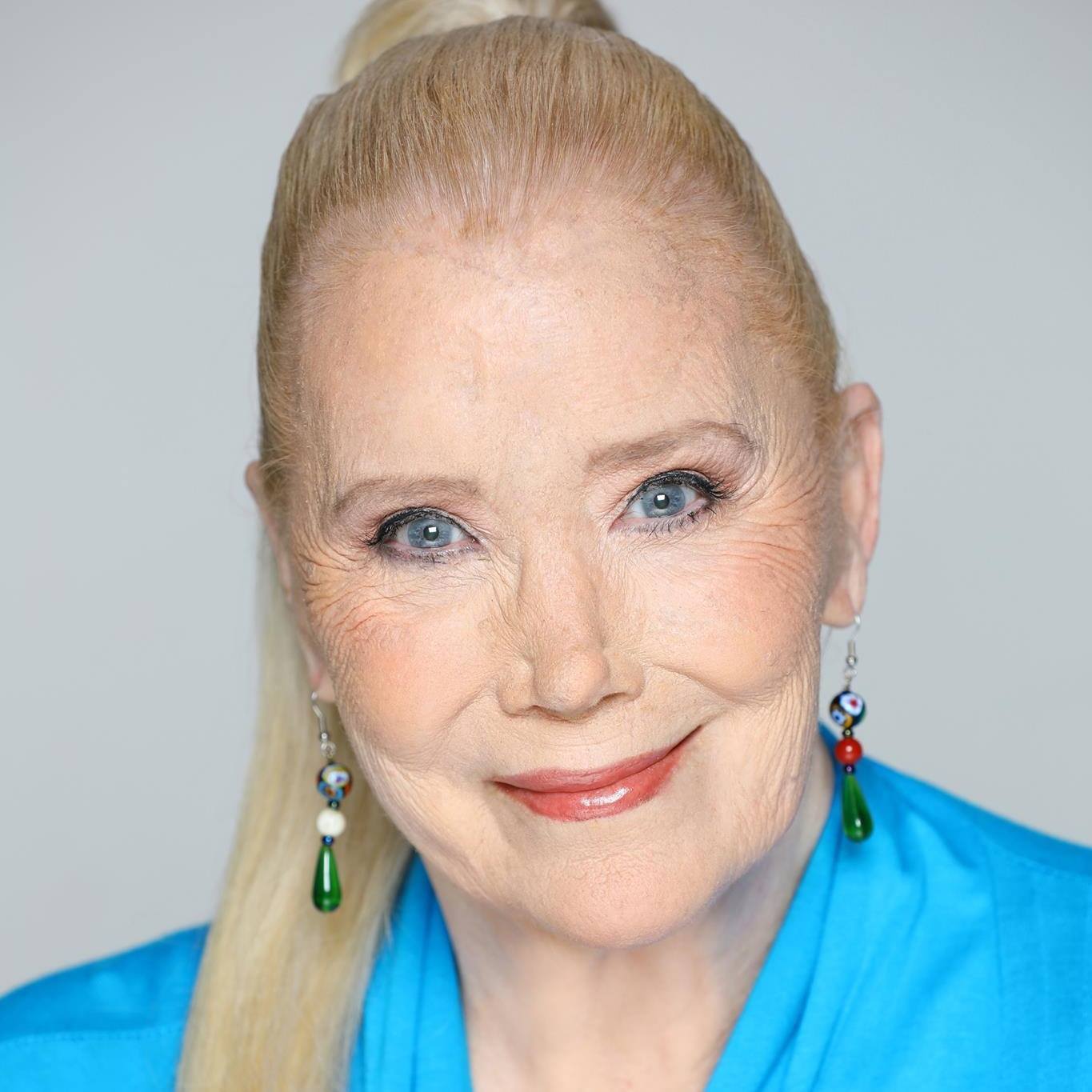 Sally Kirkland